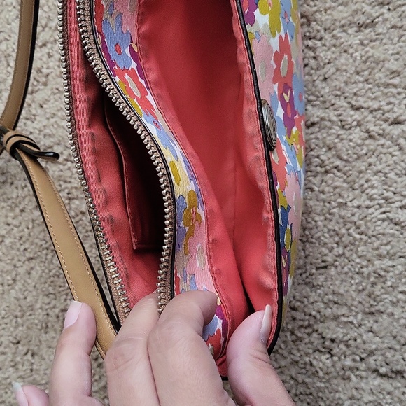 Coach floral purse - Picture 3 of 9